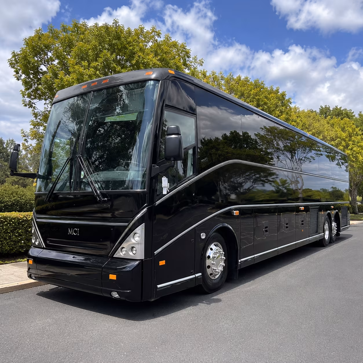 corporate airport transfer buses to quad cities international airport mli