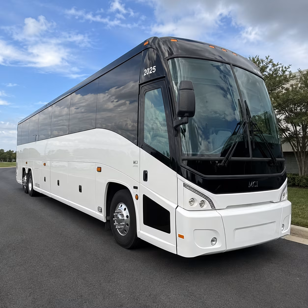 employee shuttle buses that beat the brady street commute