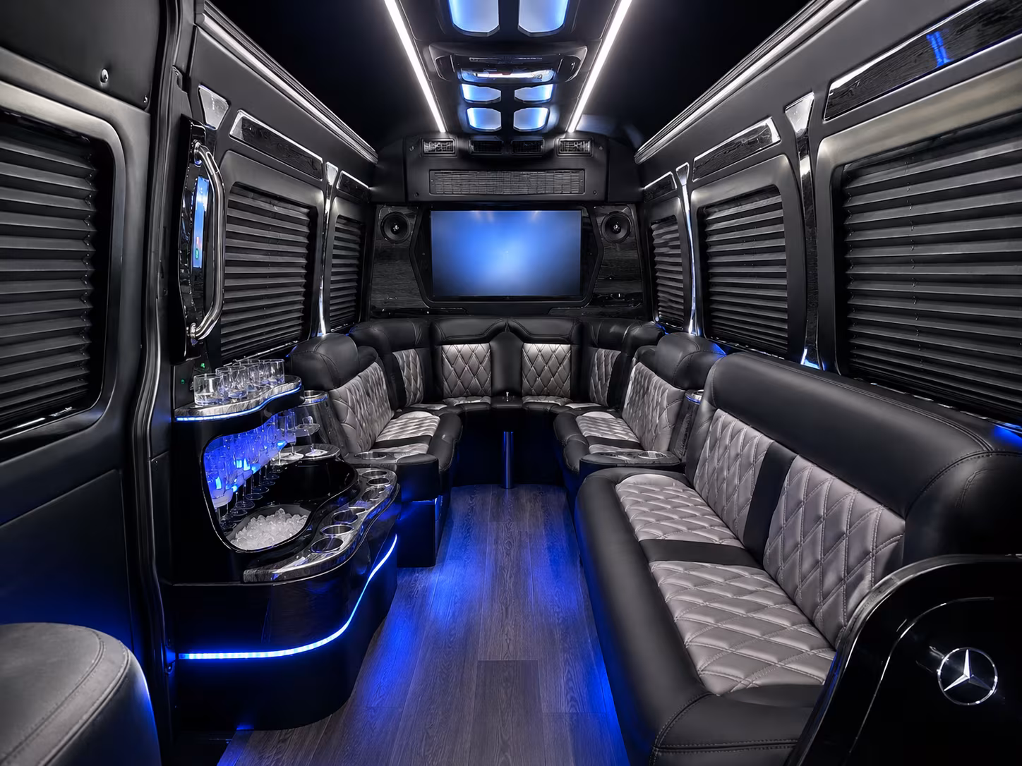 prom bus rentals for bettendorf and pleasant valley groups
