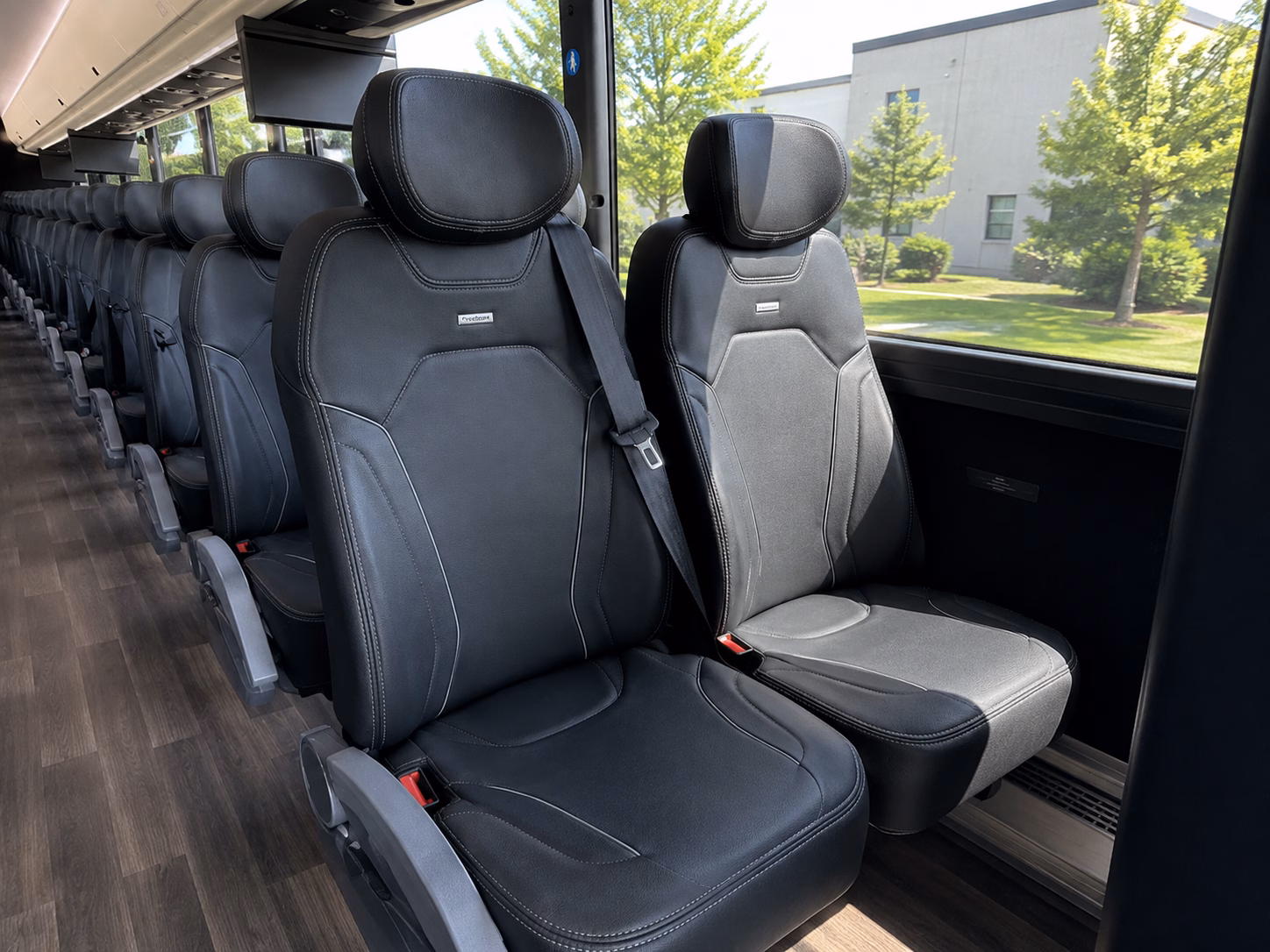quad cities international airport mli charter bus pickups and drop offs
