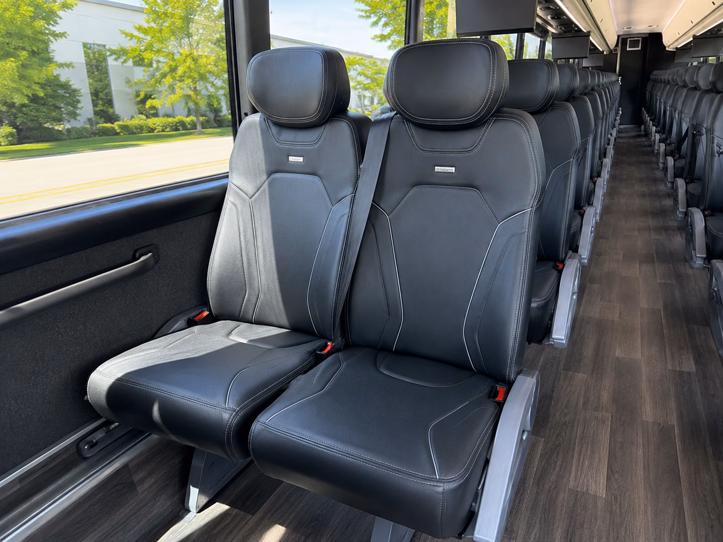 wine festival buses to vibrant arena in moline illinois